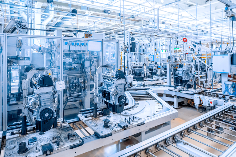 línea de producción automatizada en una empresa